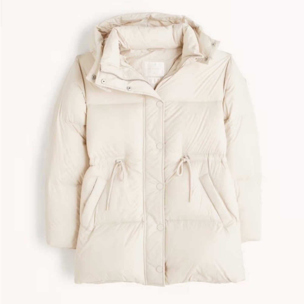 Abercrombie & Fitch Air Cloud Mid Puffer in Cream. Size Small. Like New.